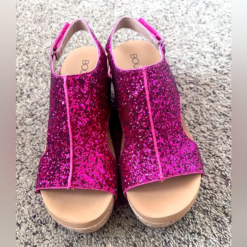 Corky’s Pink/Fuchsia Glitter Carley EUC